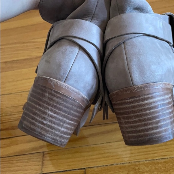 UGG NUBUCK LEATHER ANKLE BOOTS - Picture 3 of 4